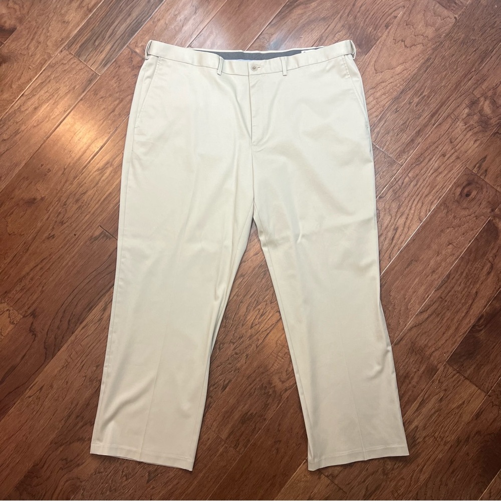 Haggar Clothing Classic Fit Premium No Iron Khaki Pants 44x30